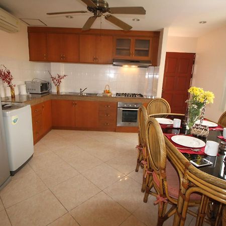 Butterfly Garden Boutique Residence By Luxury View Ex Lg Apts And Villas, A Lifestyle Destination 1 To 3 Bedroom Units 110 To 190 Sqmtr, 2 Full Bathrooms, Rain Shower, Complete Kitchen, Free Fast Fiber Wifi, 55" Smart Tvs, 24-7 Staff, Spa Bath, Free Pattaya Room photo