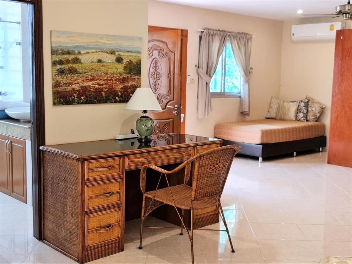 Butterfly Garden Boutique Residence By Luxury View Ex Lg Apts And Villas, A Lifestyle Destination 1 To 3 Bedroom Units 110 To 190 Sqmtr, 2 Full Bathrooms, Rain Shower, Complete Kitchen, Free Fast Fiber Wifi, 55" Smart Tvs, 24-7 Staff, Spa Bath, Free Pattaya Exterior photo