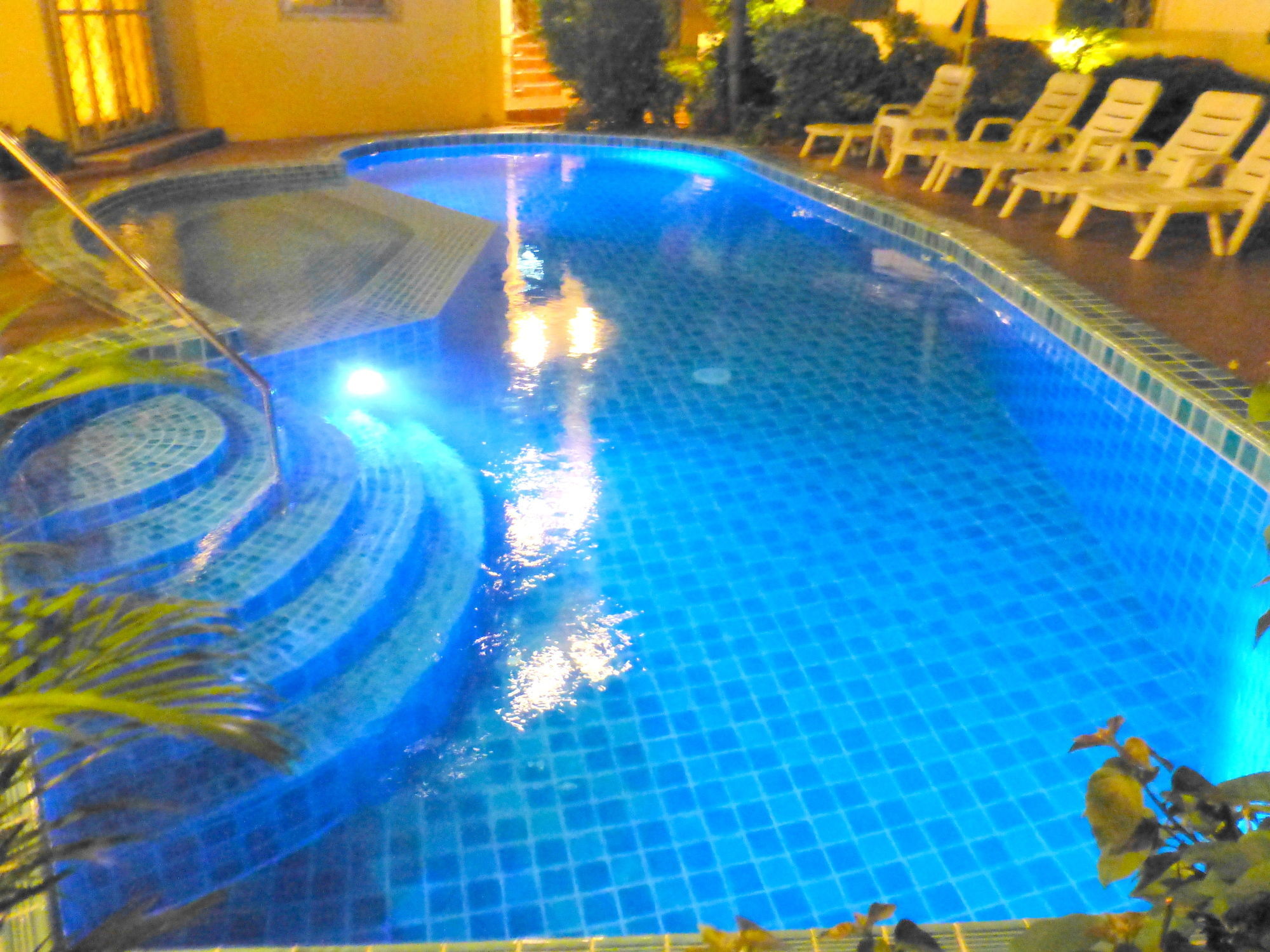 Butterfly Garden Boutique Residence By Luxury View Ex Lg Apts And Villas, A Lifestyle Destination 1 To 3 Bedroom Units 110 To 190 Sqmtr, 2 Full Bathrooms, Rain Shower, Complete Kitchen, Free Fast Fiber Wifi, 55" Smart Tvs, 24-7 Staff, Spa Bath, Free Pattaya Exterior photo