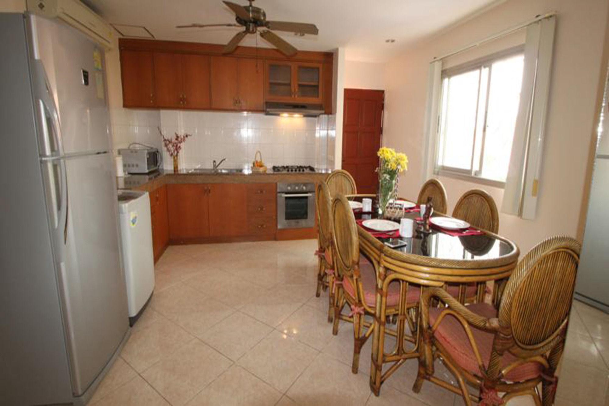 Butterfly Garden Boutique Residence By Luxury View Ex Lg Apts And Villas, A Lifestyle Destination 1 To 3 Bedroom Units 110 To 190 Sqmtr, 2 Full Bathrooms, Rain Shower, Complete Kitchen, Free Fast Fiber Wifi, 55" Smart Tvs, 24-7 Staff, Spa Bath, Free Pattaya Exterior photo