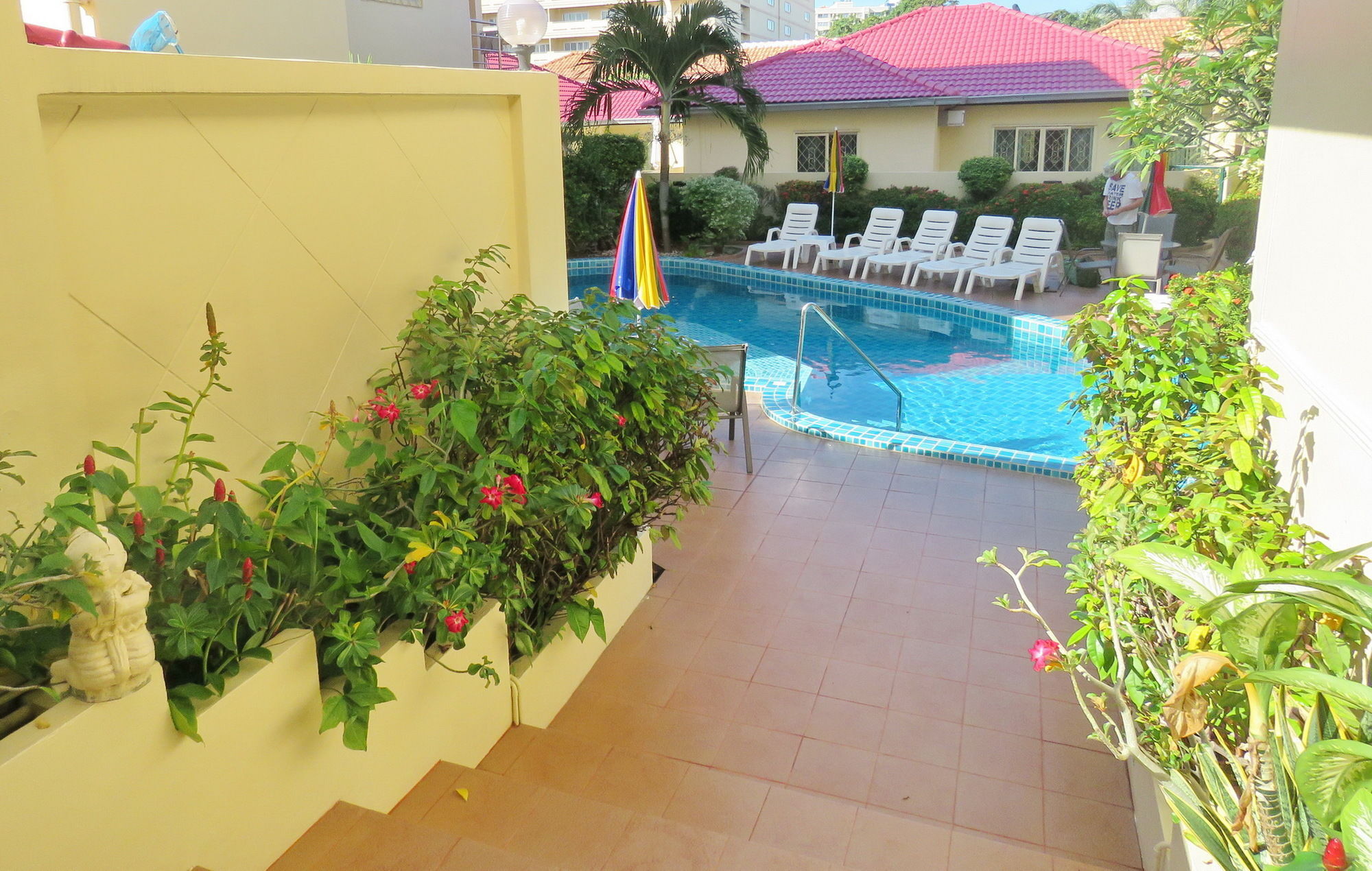 Butterfly Garden Boutique Residence By Luxury View Ex Lg Apts And Villas, A Lifestyle Destination 1 To 3 Bedroom Units 110 To 190 Sqmtr, 2 Full Bathrooms, Rain Shower, Complete Kitchen, Free Fast Fiber Wifi, 55" Smart Tvs, 24-7 Staff, Spa Bath, Free Pattaya Exterior photo